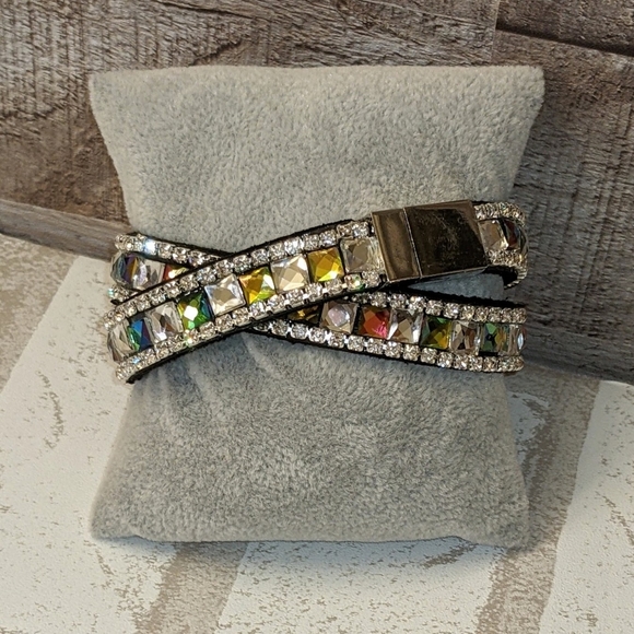 B36 Holo Silver Metallic Crystal Rhinestone Wrap Bracelet Large Silver Rainbow - Picture 9 of 16